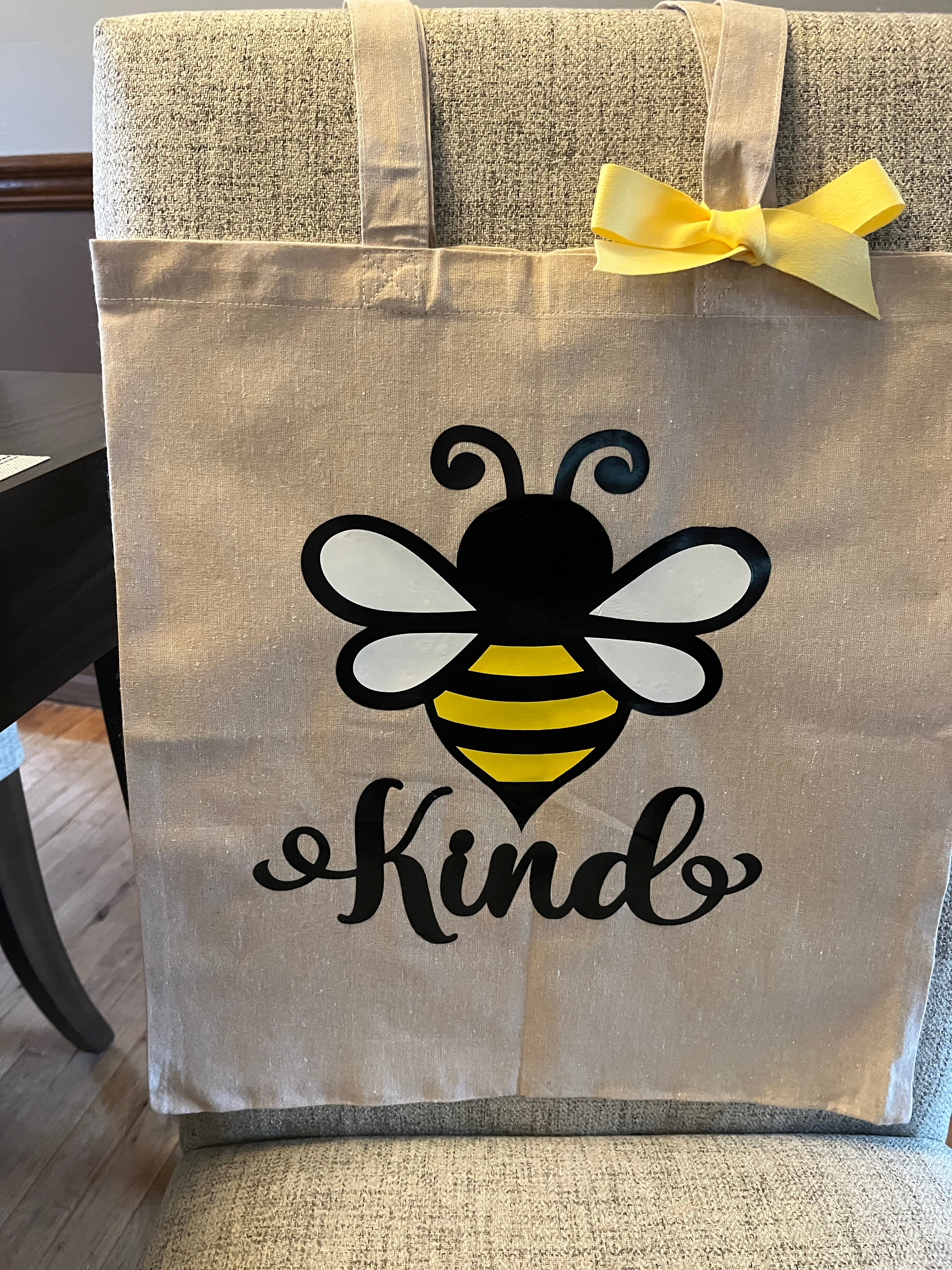Bee kind tote